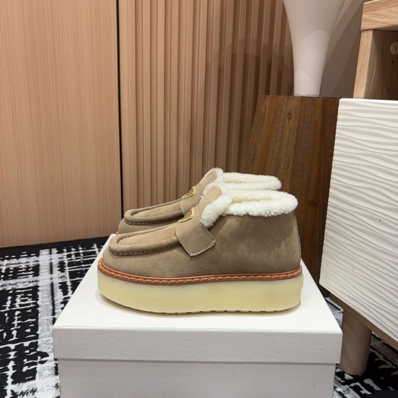 Pra*a casual shoes
